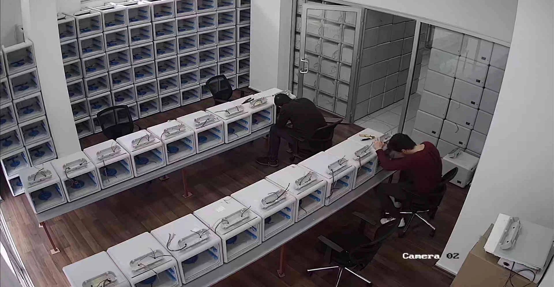 Adept Makine iCIVCIV Kuluçka Makinesi Üretim Tesisi — Üretim Hattı